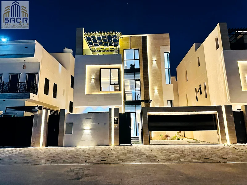 Two-story villa with a roof, a lift, and a swimming pool / Freehold / Air conditioning included / No service fees63913782000769111