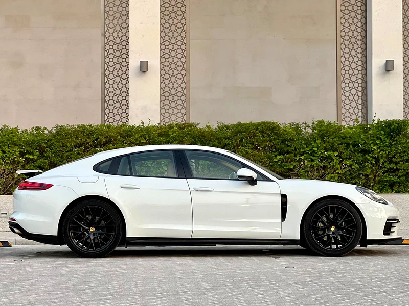 Porsche Panamera 4 Fully loaded Under Warranty63699038801665112