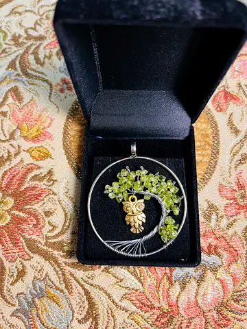 Very stylish Natural Peridot Men Pendant for silver or gold necklace, can be unisex.18k 21k 22k 24k