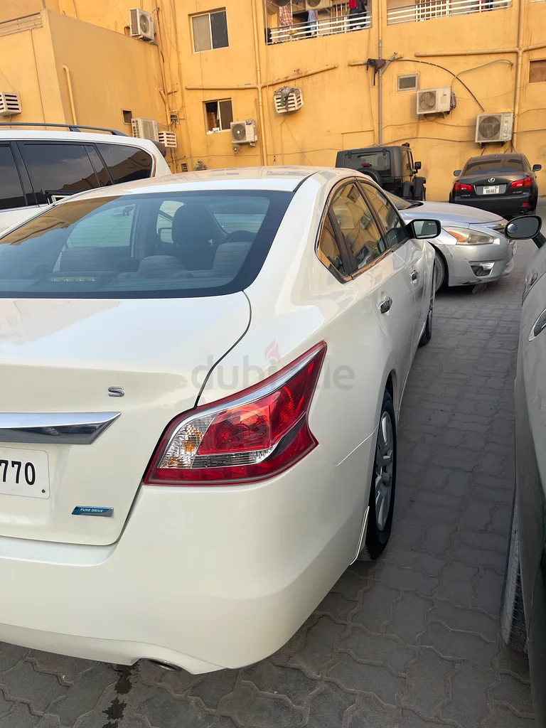 Nisan Altima 2013 1st owner USA specs63700287119489111