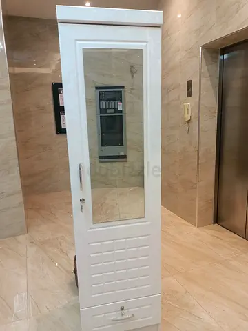 Hi, I want to sell single door cabinet brand-new