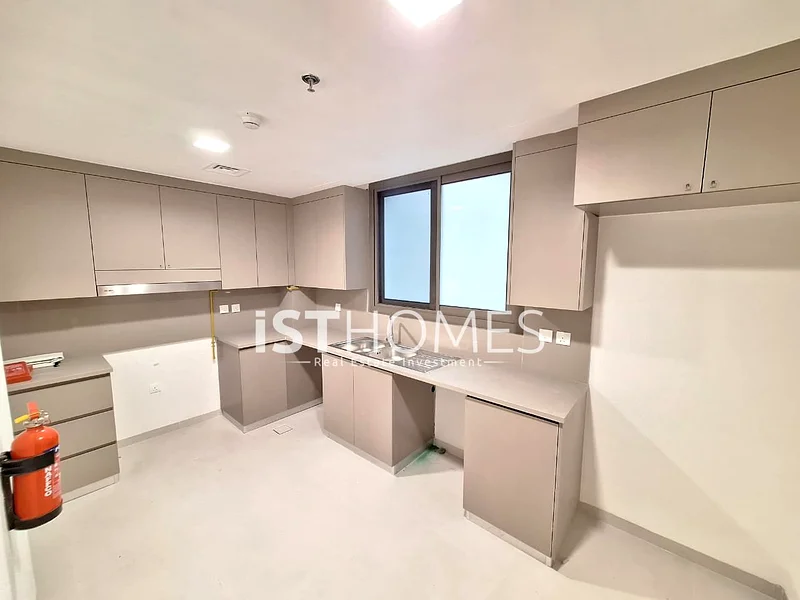 Brand New |maid’s room I Prime Location | Gym | Pool | Close Kitchen63767062047618112
