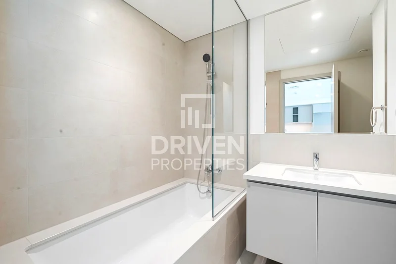 Vacant New Unit | Full Park and Water Views64026863214339114