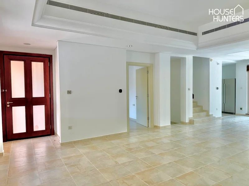 Vacant now | Immaculate Unit | Newly Wrapped63735398015363113