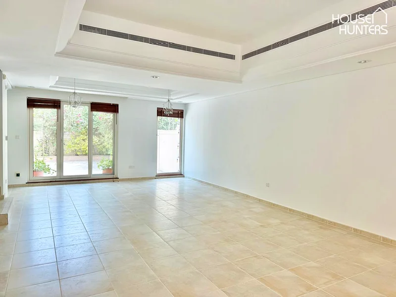 Vacant now | Immaculate Unit | Newly Wrapped63735398015363110