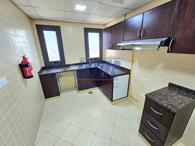 1 BHK with Balcony || Uncrowded area || Get Instant Ejari63729862823042113