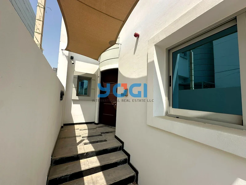 منزل عائلي | 4 غرف نوم + خادمة | حديقة خاصة63763589108353112