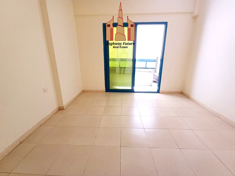 عرض محدود ● شقة سبيلانديد بغرفة نوم واحدة مع شرفة ● مبنى عائلي بالكامل63811943889667112