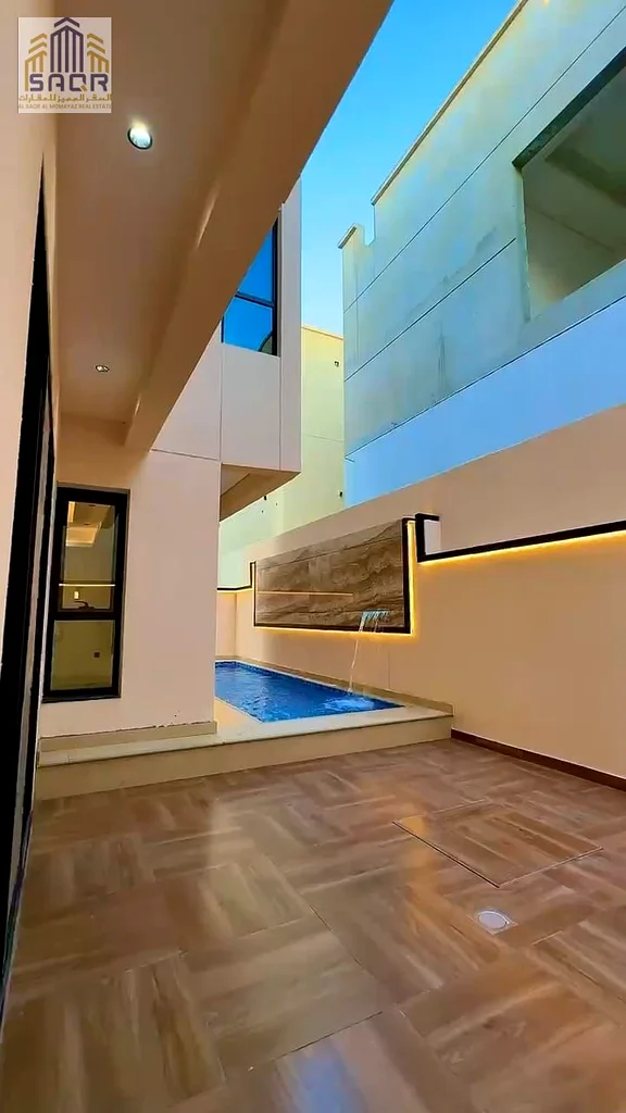 Two-story villa with a roof, a lift, and a swimming pool / Freehold / Air conditioning included / No service fees63913782000769114