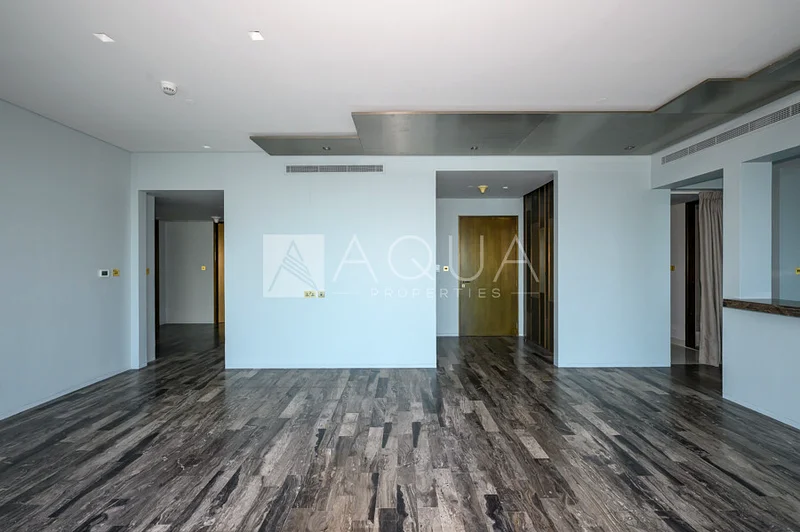 أرضية سكاي | تخطيط واسع | علامة فيندي التجارية63777729130114114