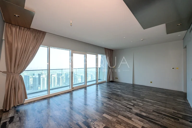 أرضية سكاي | تخطيط واسع | علامة فيندي التجارية63777729130114113