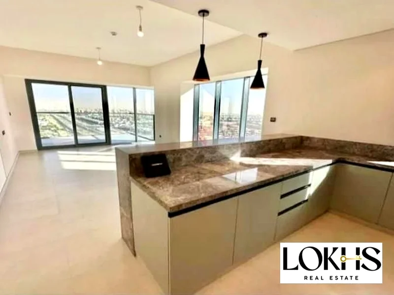 12 Cheques | High Floor | open view63738668421378110