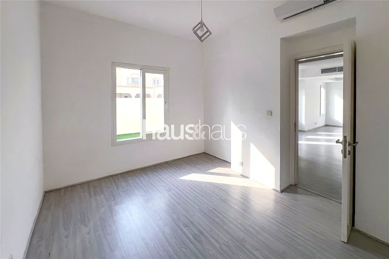 Large Plot | Maid + Study Room | Corner63728636868353112