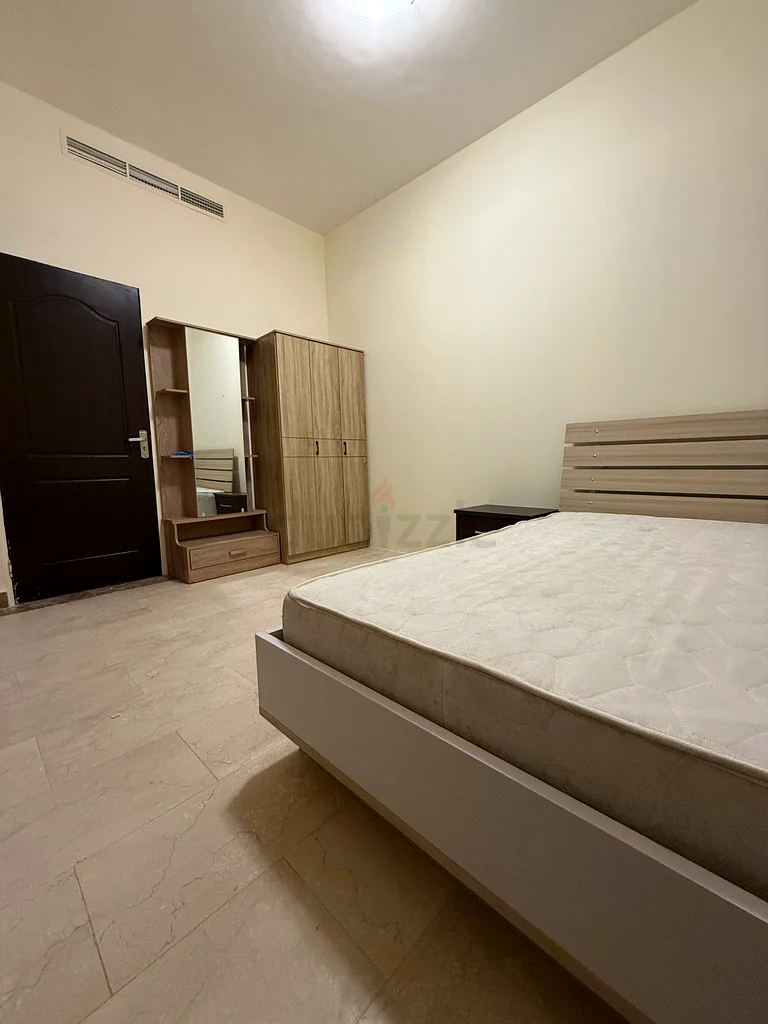 Spacious private partition with window for single person available in JVC63796367397250112
