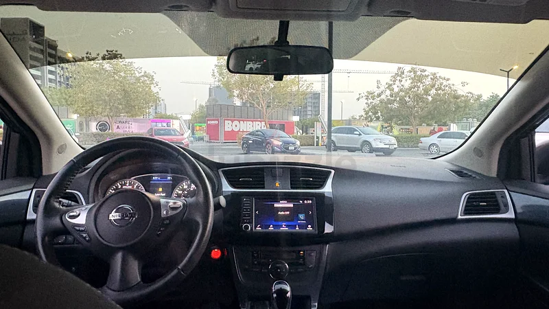 Nissan Sentra SR 201963699056488961114