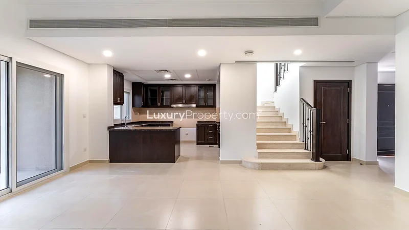 Family Unit | Vacant | Spacious Layout63725560188801111