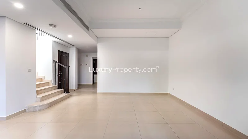 Family Unit | Vacant | Spacious Layout63725560188801114