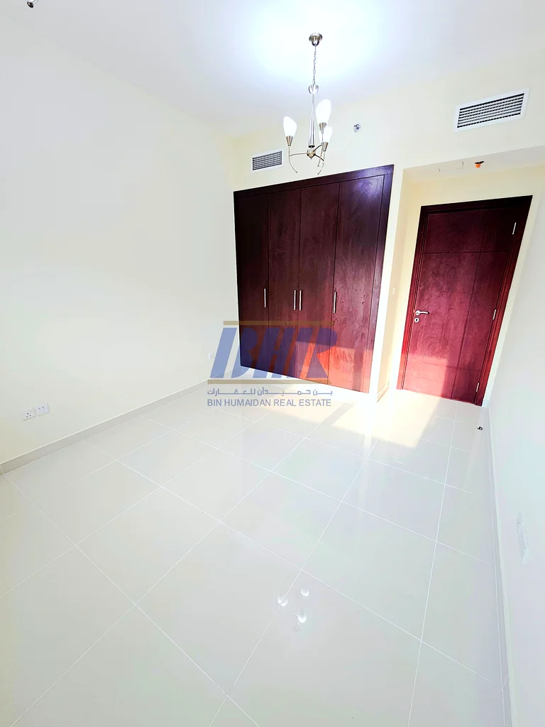 1 BHK with Balcony || Uncrowded area || Get Instant Ejari63729862823042111