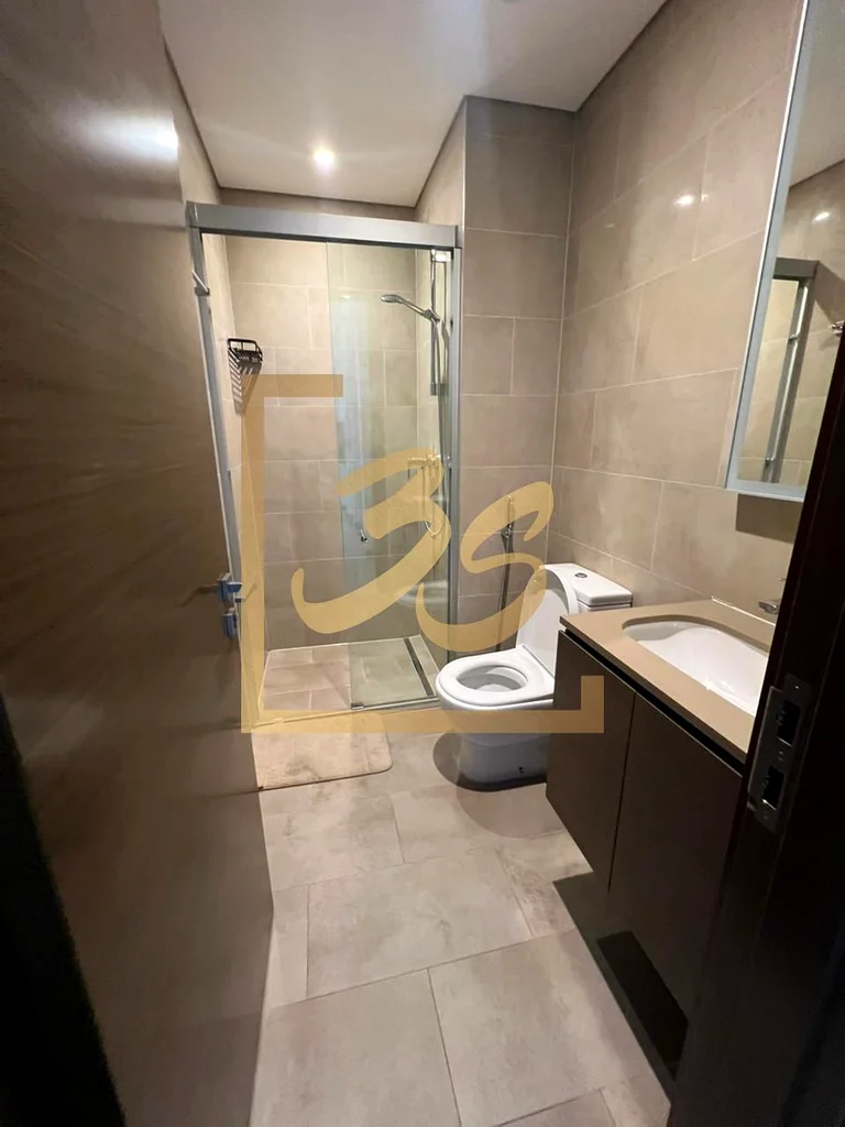 Luxurious | Prime Location | Vacant64016803389441114