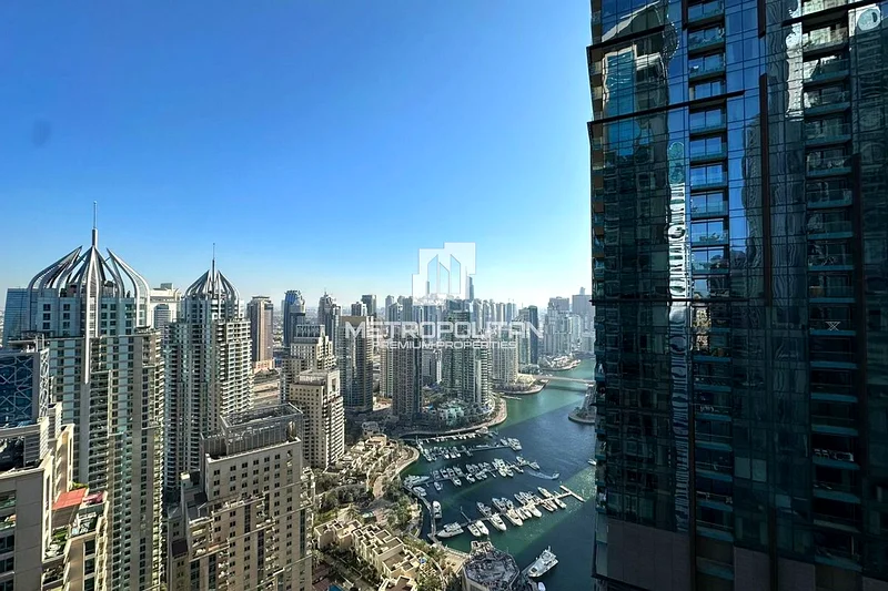 Hight Floor | Partial Sea View | Upgraded Unit64037544706562110