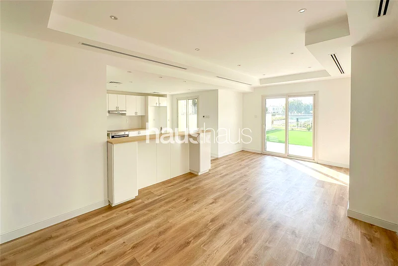 Lake View | Fully Upgraded | Type 3E63728818646403113