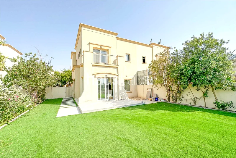 Lake View | Fully Upgraded | Type 3E63728818646403111