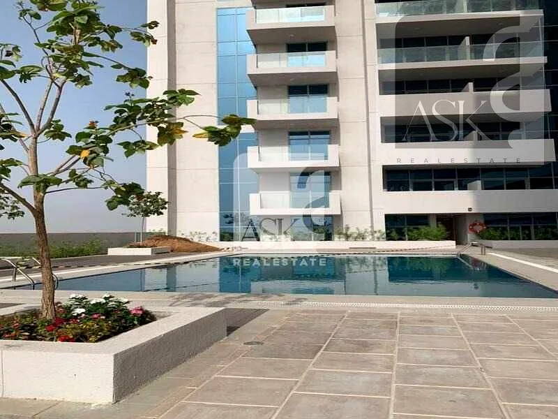 Vacant | High-end Finishing | Pool View63941037016066111
