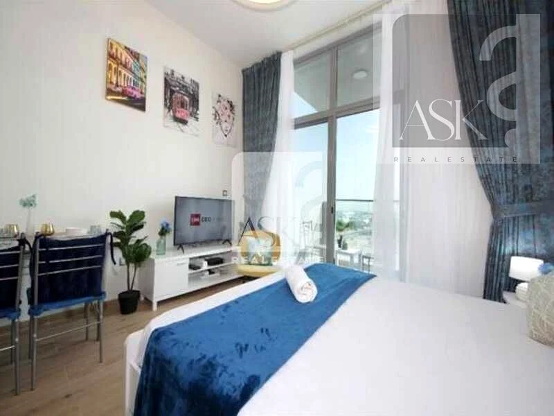 Vacant | High-end Finishing | Pool View63941037016066114