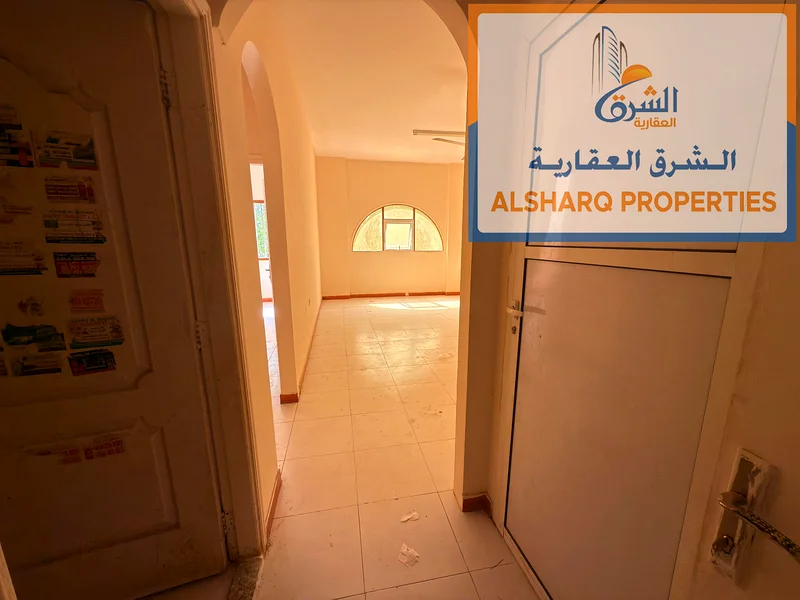At a very attractive and economical price, with 2 bathrooms and a master bedroom, a large area, in a very distinguished location in Al Rawda, Ajman.63719242995713112