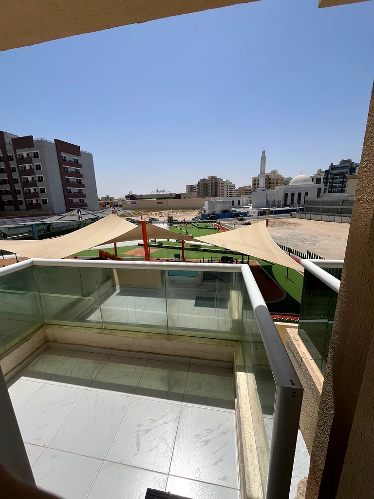 دبي الواحة 163796260160001111