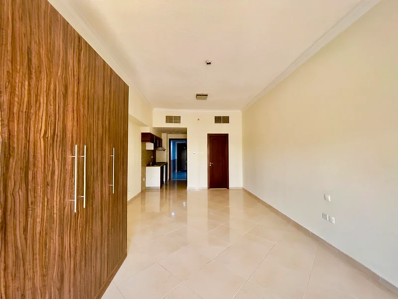 Studio In Affordable Price Prime Location Huge Size with Balcony Well Maintained63742188802563112