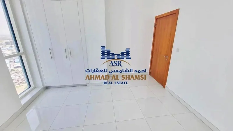 شقة فاخرة من 3 غرف نوم || موقف سيارة 2 + غرفة خادمة + شرفة + خزانة ملابس || صالة رياضية وبركة سباحة ومنطقة لعب للأطفال ومنطقة جلوس ومنطقة مشي ومكان للصلاة || في دبي شا63812035058177114