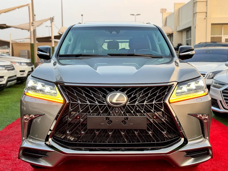 لكزس LX 570 Platinum S 2018 بحالة الوكالة التامة وسعر عرض ممتاز.63699024551937112