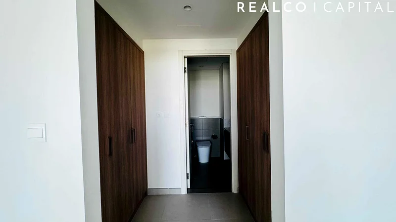 End Unit | Spacious layout | Ready to move63751682785539114
