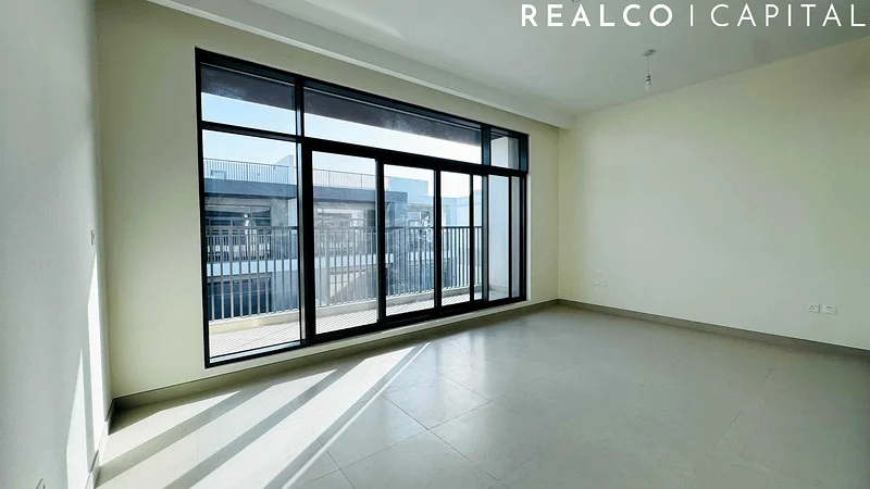 End Unit | Spacious layout | Ready to move63751682785539111