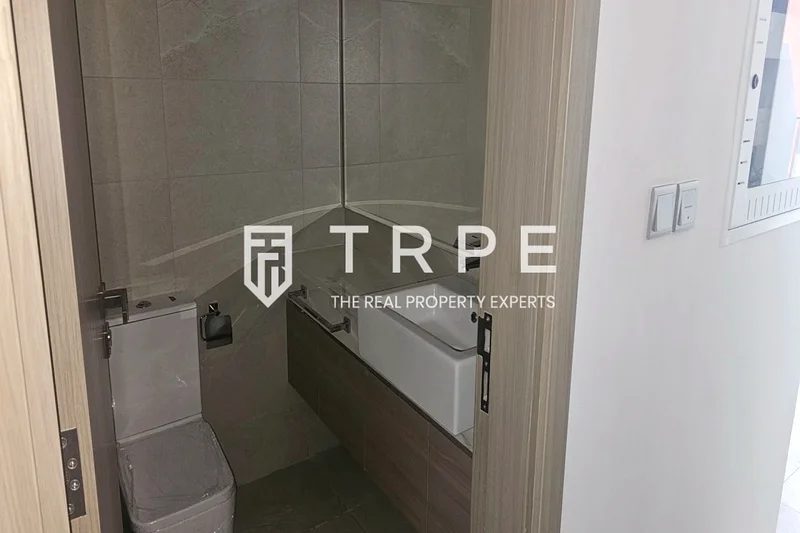 Pool View | Prime Location | Ready to move in63976127764610114