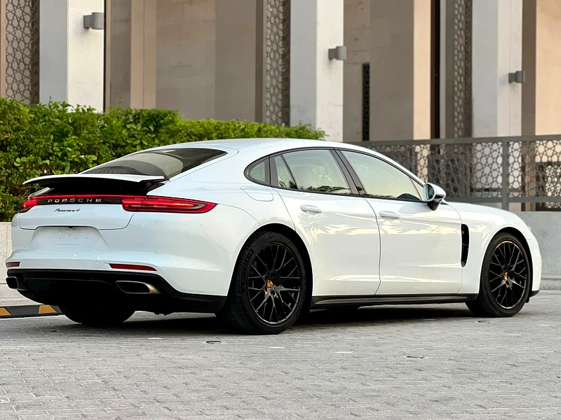 Porsche Panamera 4 Fully loaded Under Warranty63699038801665113