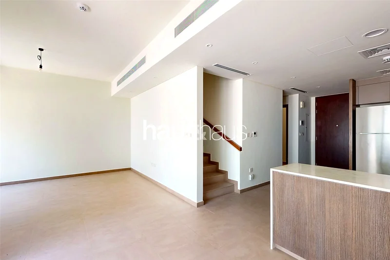 Prime Location | Single Row | Perfect Condition63930410026754112