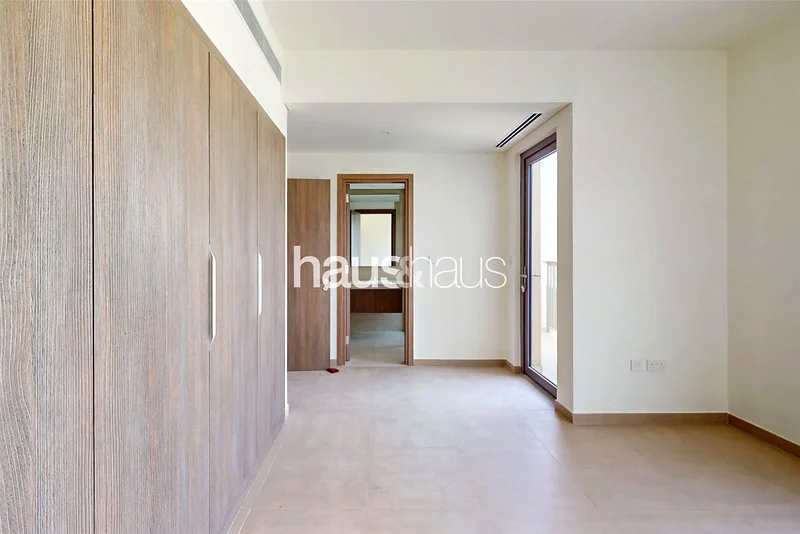 Prime Location | Single Row | Perfect Condition63930410026754114