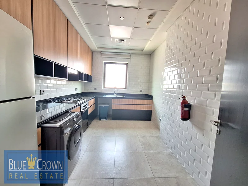 1 BR / WOODEN FLOOR / LUXURY FINISHING63767261130625114