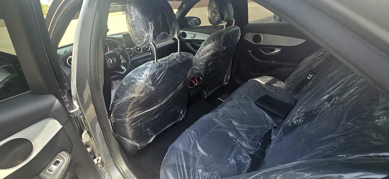 Mersedes-Benz C30063700467057793110