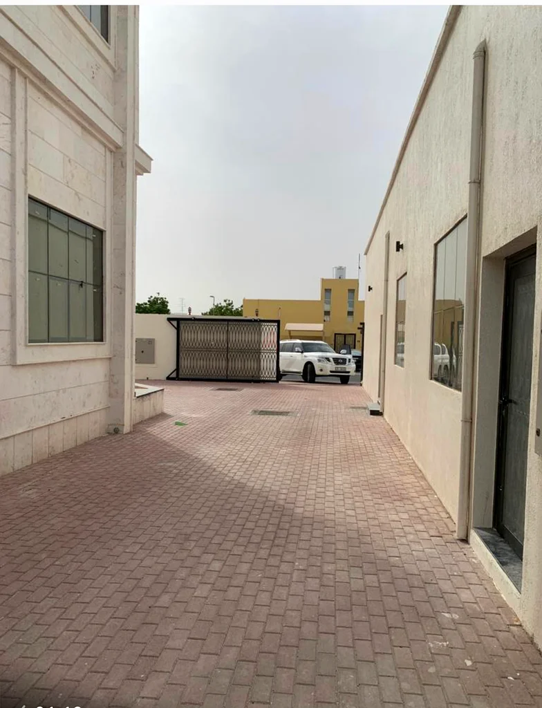 Dubai / Al Rashidiya opposite Dubai International Airport63724319281283111