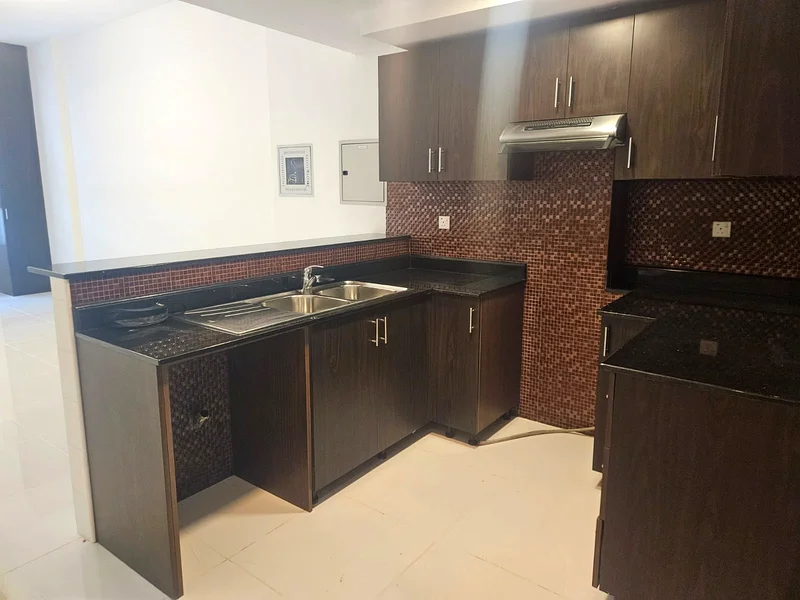 استوديو بأسلوب فاخر ومذهل في المنهول63767160141570113