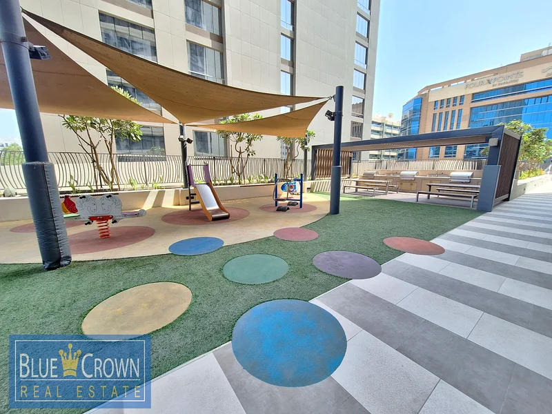 SPACIOUS 2 BR / HUGE BALCONY / SUNNY WINDOW63767557419779110