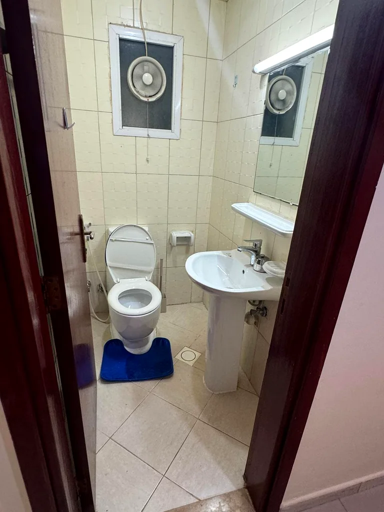 For rent a room and a hall in Sharjah Al Taawun63827763431554114