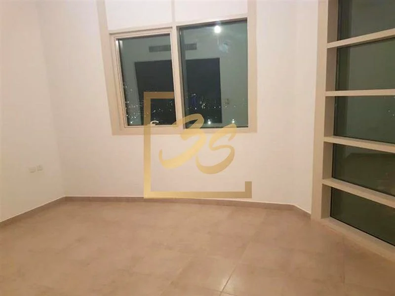 غرفة نوم 02 بدون شرفة | غرفة خادمة | إطلالة على البحيرة63749062057474113