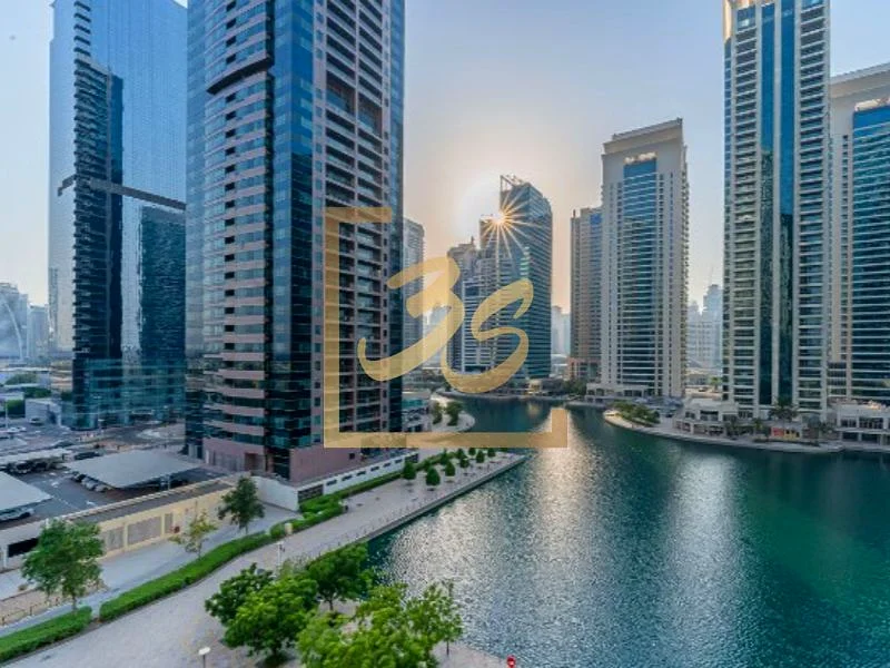 غرفة نوم 02 بدون شرفة | غرفة خادمة | إطلالة على البحيرة63749062057474111