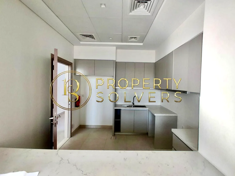 تاون هاوس فاخر بثلاث غرف نوم مع غرفة خادمة63763486619138114