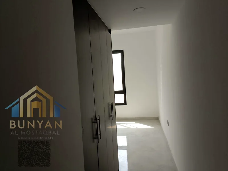 🏢 شقة للإيجار السنوي – الجرف، عجمان (الرمز 305) شقة واسعة متاحة للإيجار السنوي في الجرف، عجمان، مثالية للعائلات التي تبحث عن63713594686593112