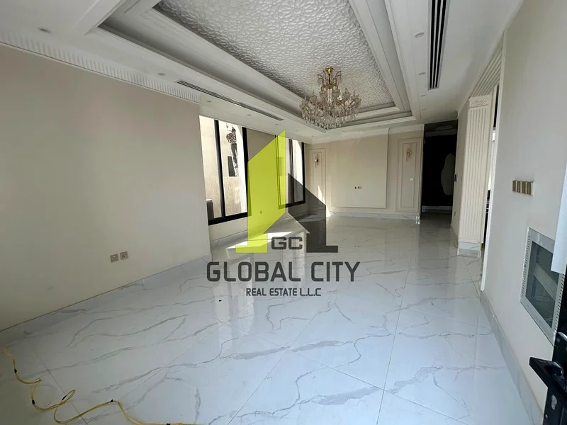 Classical and stunning 5 bedroom villa for sale in Helio 2 | 3500 sqft | 1,90,000 | Mortgage available63908369346178113